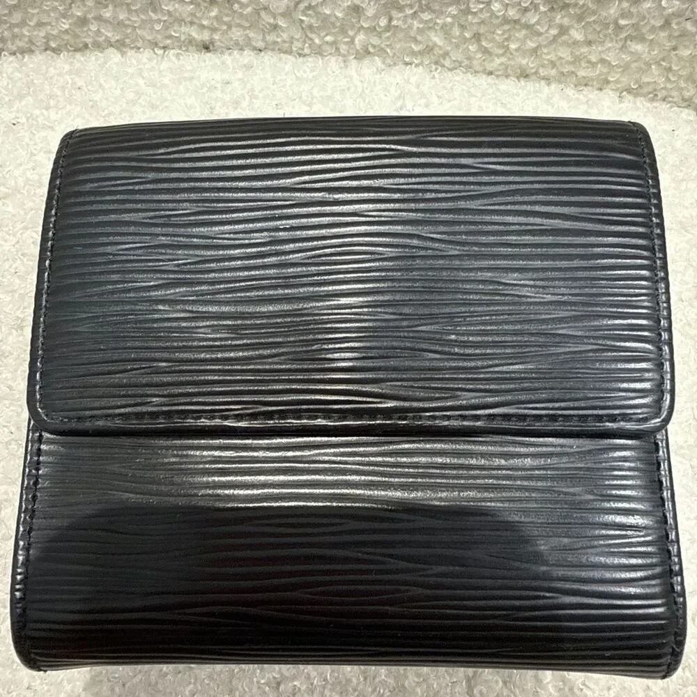 Louis Vuitton Epi Leather Wallet Color Black